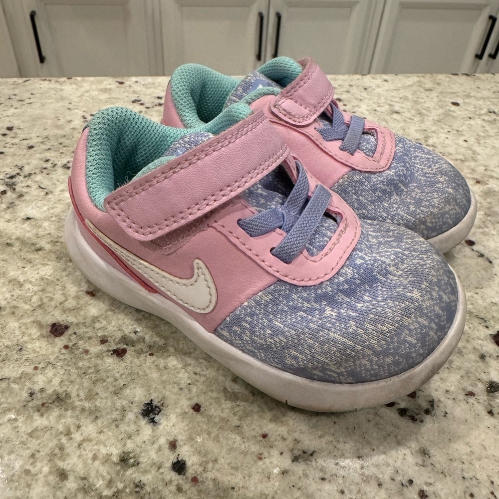 Nike pink Velcro sneakers toddler size 6 - Picture 8 of 8